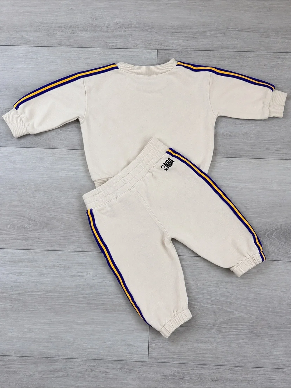 NBA Baby Set 3-6M Cream Los Angeles Lakers Sweatshirt Joggers